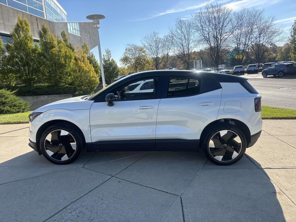 New 2025 Volvo EX30 Plus w/ Protection Package Premier image 4