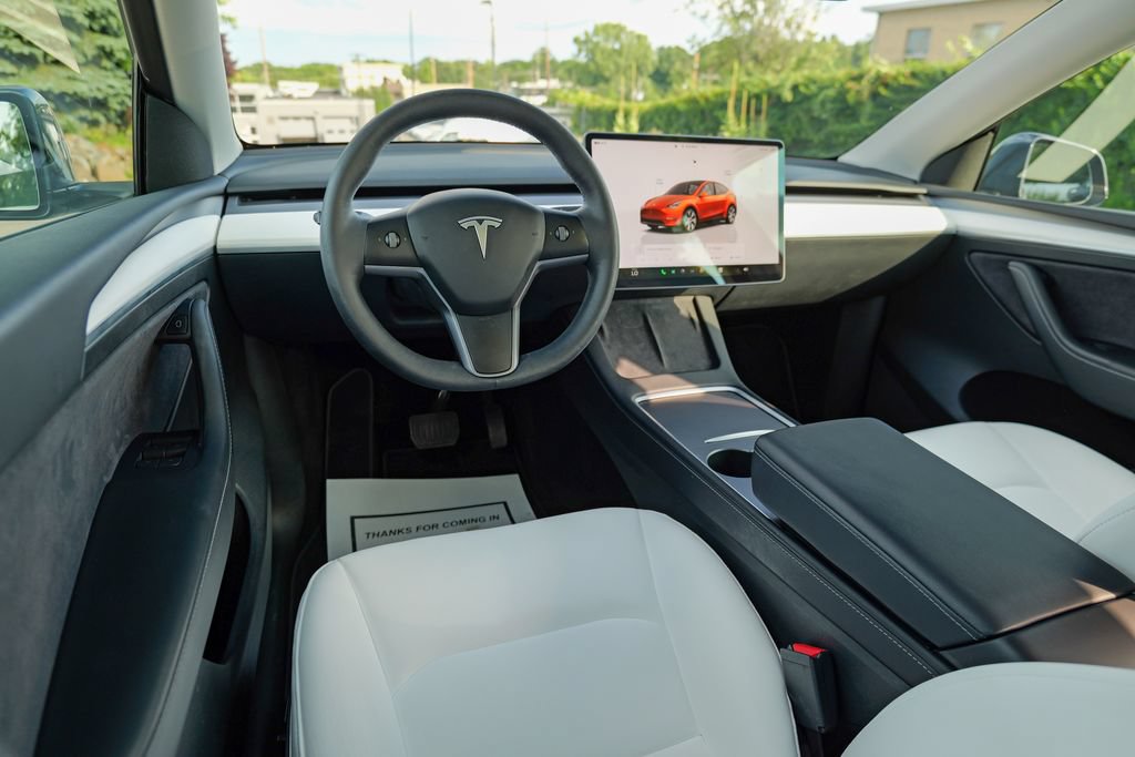 Used 2023 Tesla Model Y Long Range AWD/4WD image 39