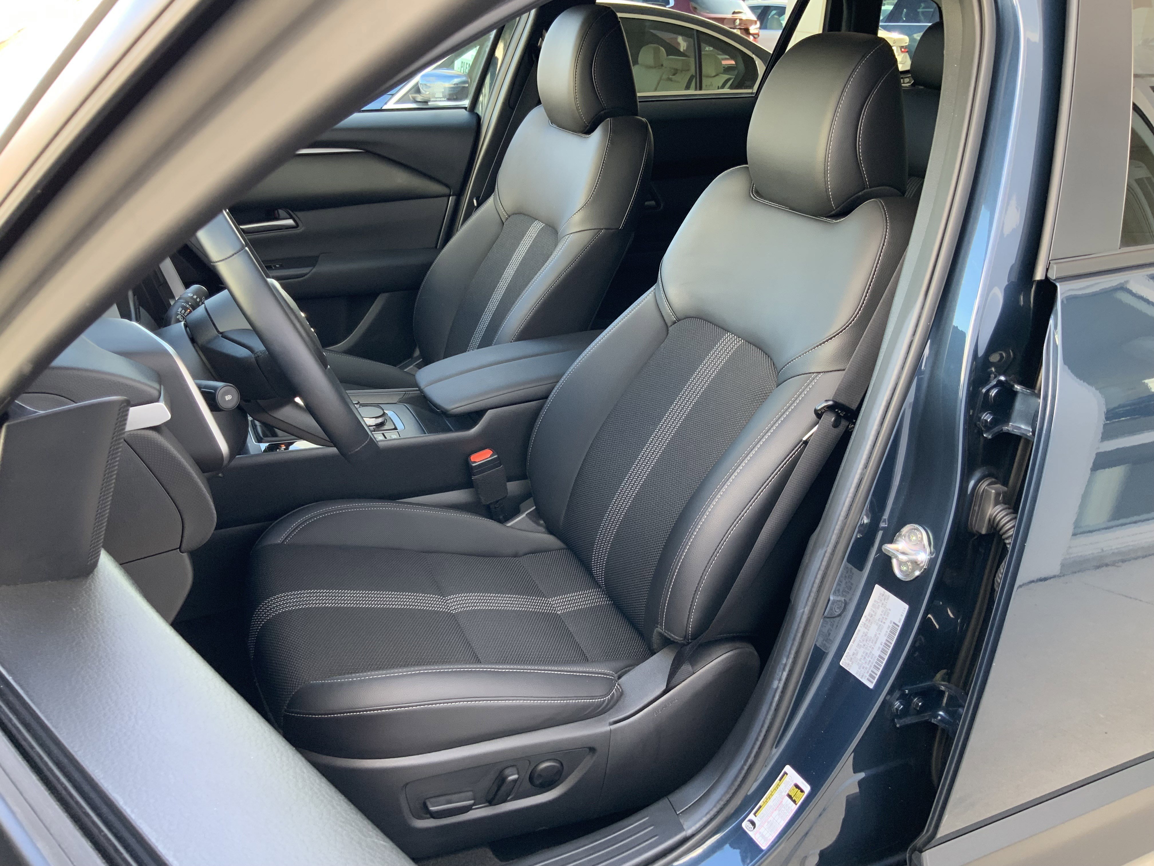 Used 2025 MAZDA CX-50 AWD 2.5 S w/ Preferred Package image 11