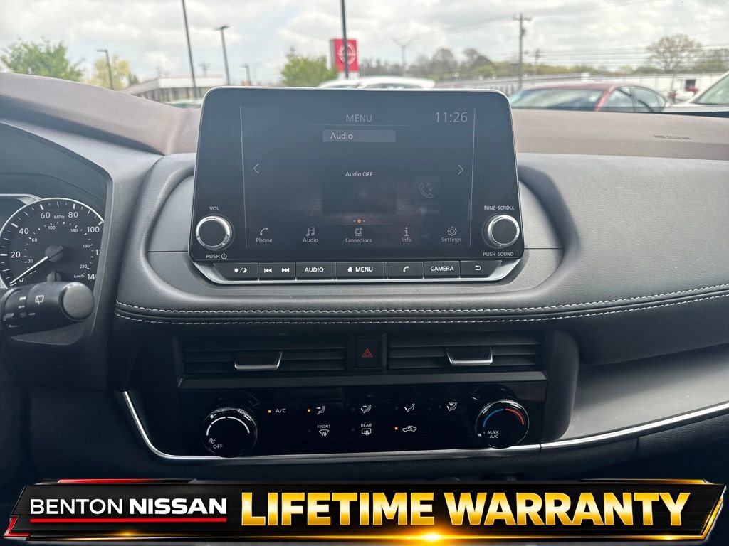 Used 2023 Nissan Rogue S image 16