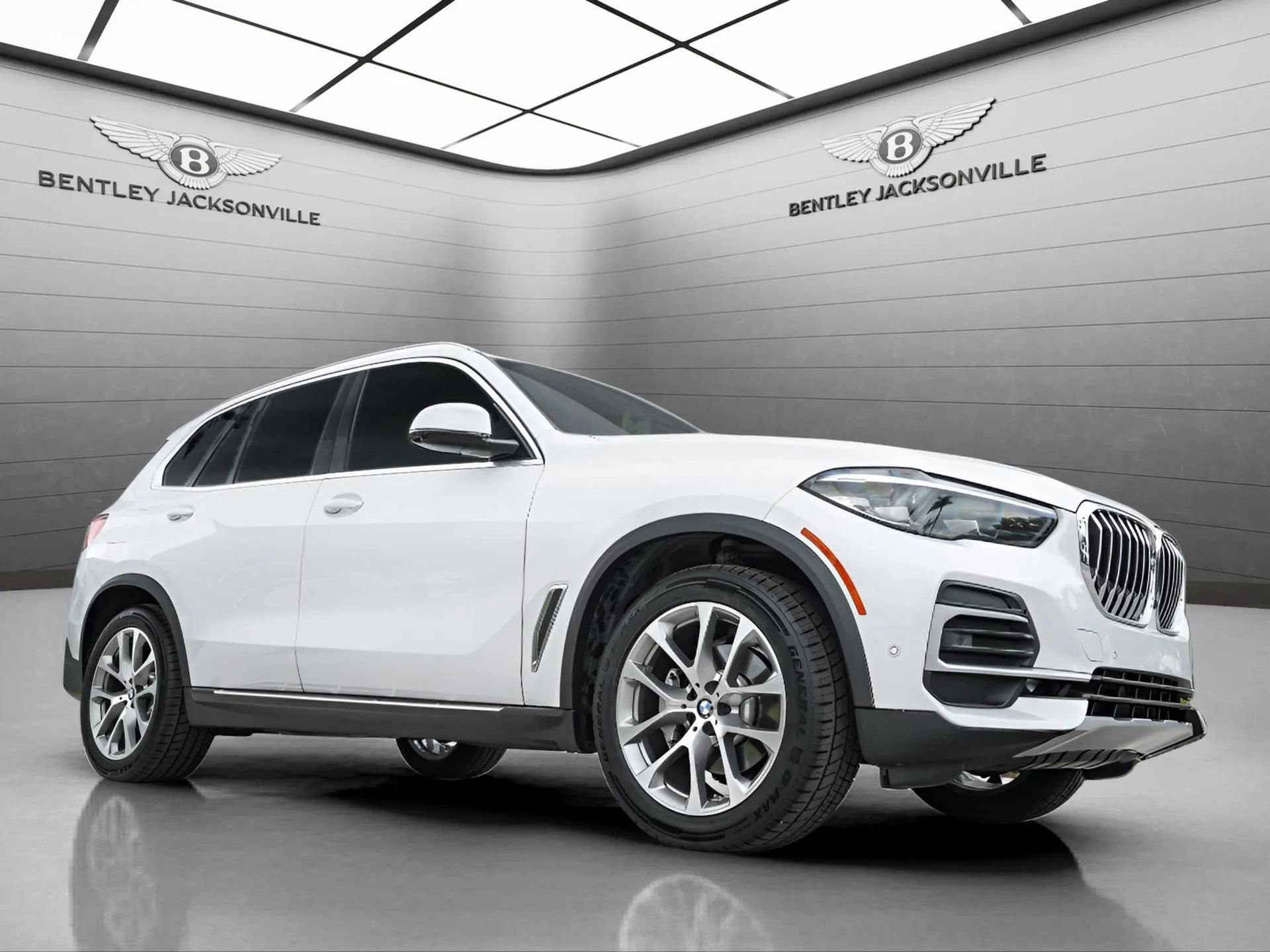 Used 2023 BMW X5 sDrive40i w/ Premium Package image 9