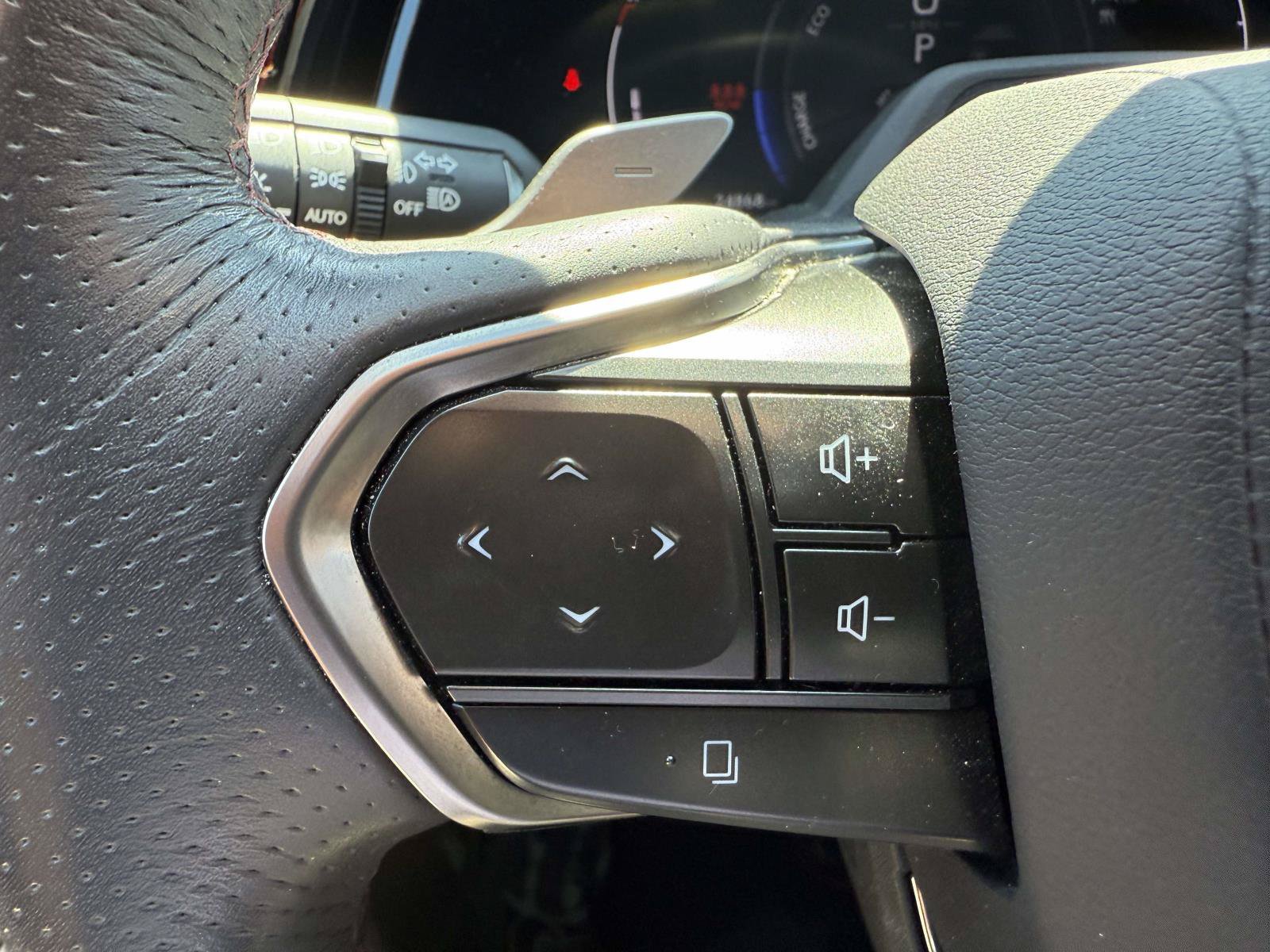 Used 2024 Lexus RX 500h F Sport AWD/4WD image 22