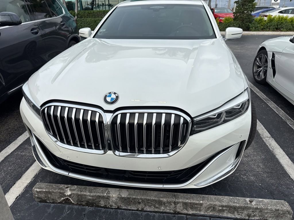 Used 2022 BMW 750i xDrive AWD/4WD image 4