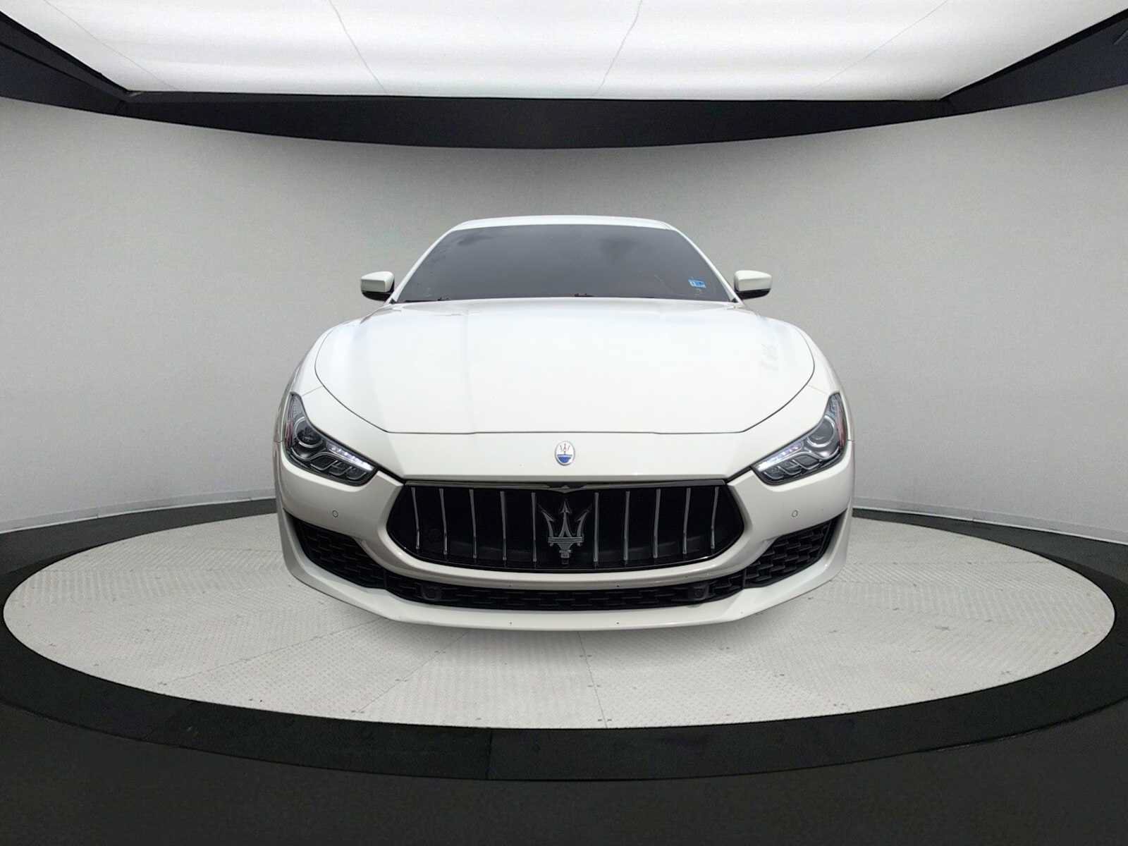 Used 2019 Maserati Ghibli S Q4 AWD/4WD image 3