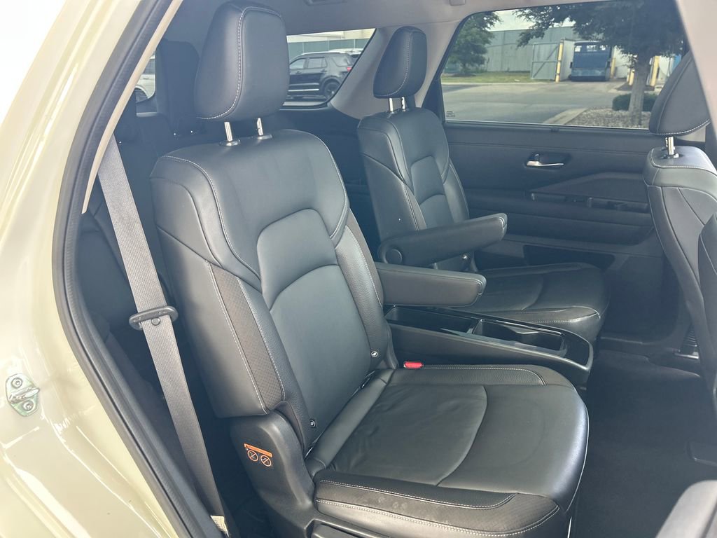 Used 2022 Nissan Pathfinder SL w/ SL Premium Package FWD image 42