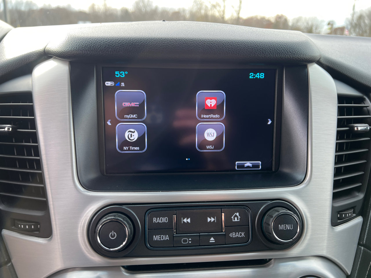 Used 2017 GMC Yukon SLE w/ SLE Value Package image 29