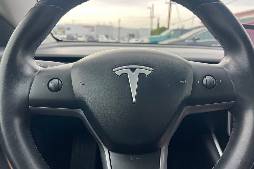 Used 2018 Tesla Model 3 Long Range RWD image 21