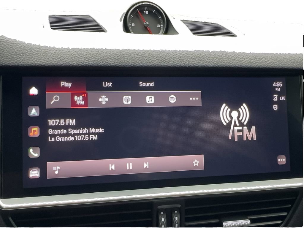 Used 2023 Porsche Cayenne image 48