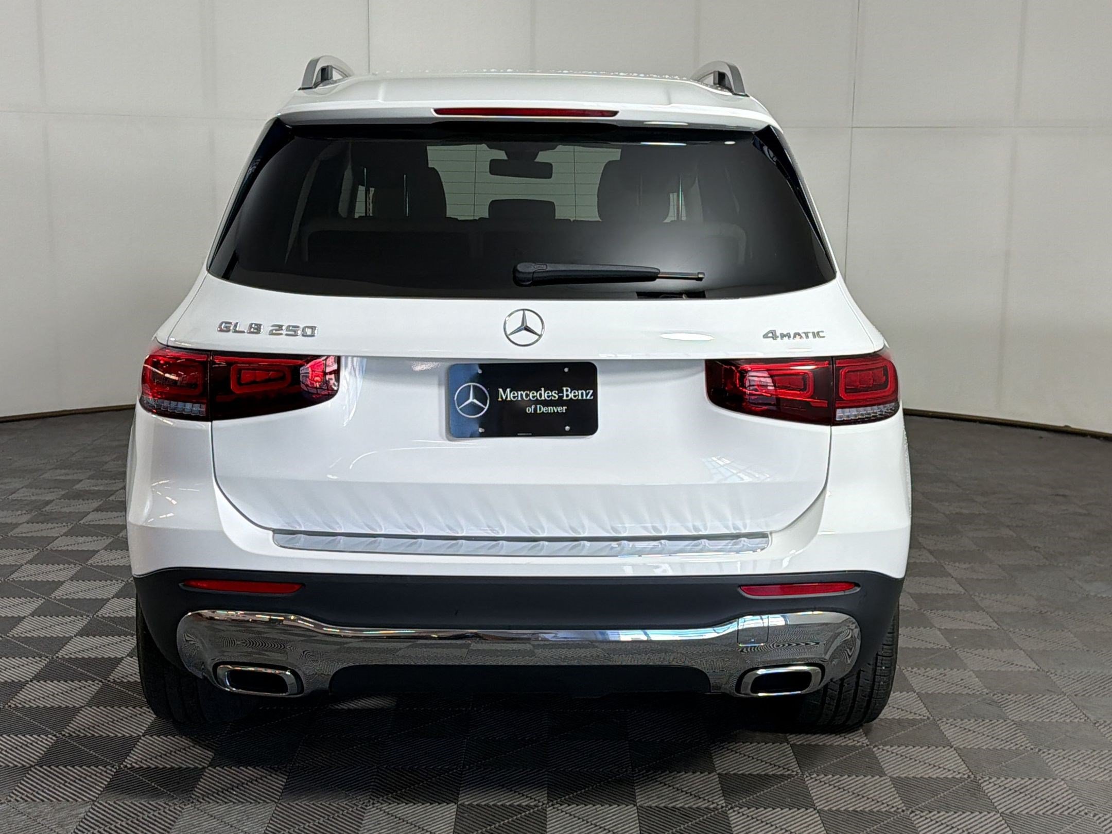 Used 2022 Mercedes-Benz GLB 250 4MATIC image 10