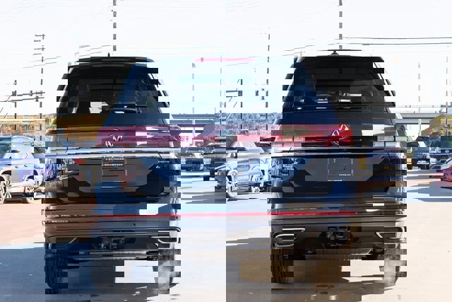 New 2025 Volkswagen Atlas SEL image 5