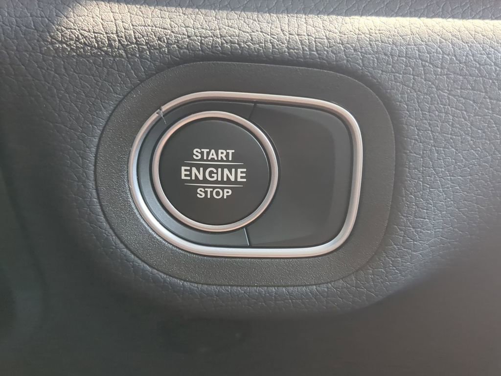 Certified 2025 Mercedes-Benz GLE 450e 4MATIC image 16