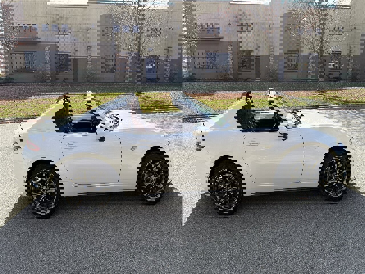 Used 2019 MAZDA MX-5 Miata RF Grand Touring image 8