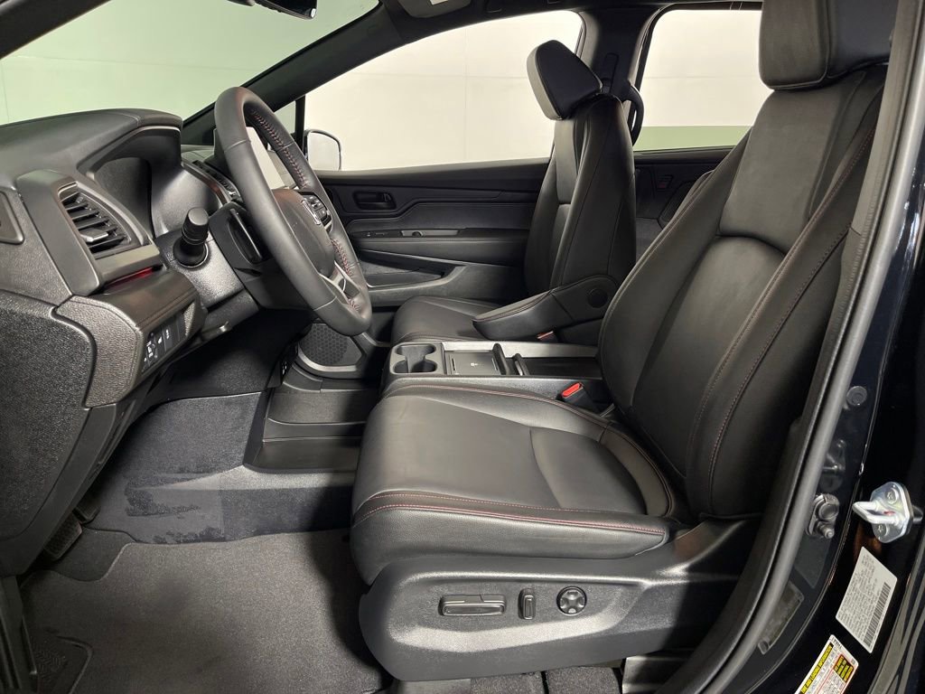 Used 2026 Honda Odyssey Sport-L image 12