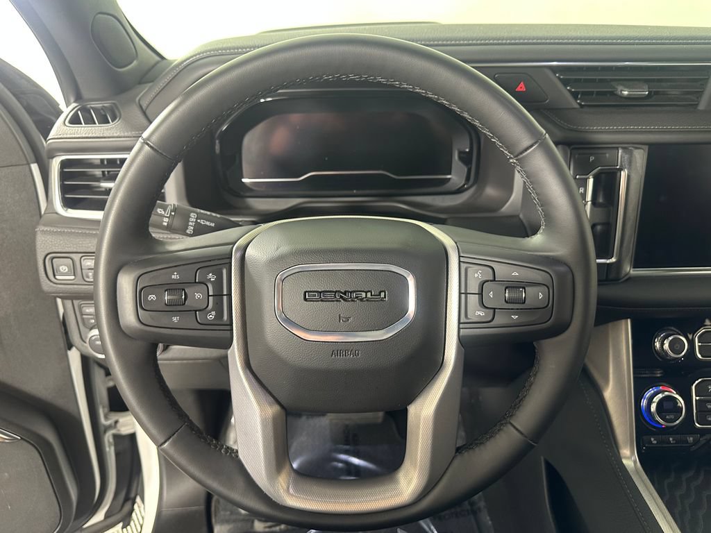 Used 2024 GMC Yukon XL Denali AWD/4WD image 26