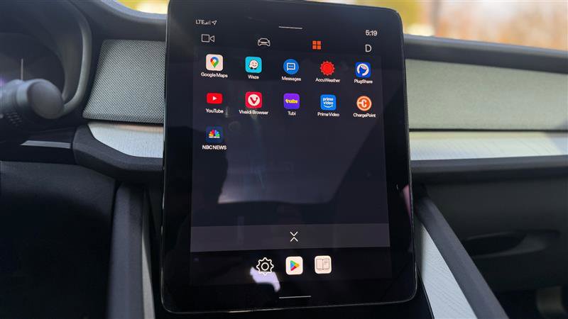 Used 2023 Polestar Polestar 2 PLUS w/ Pilot Pack image 37