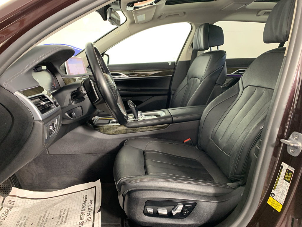Used 2020 BMW 740i RWD image 16