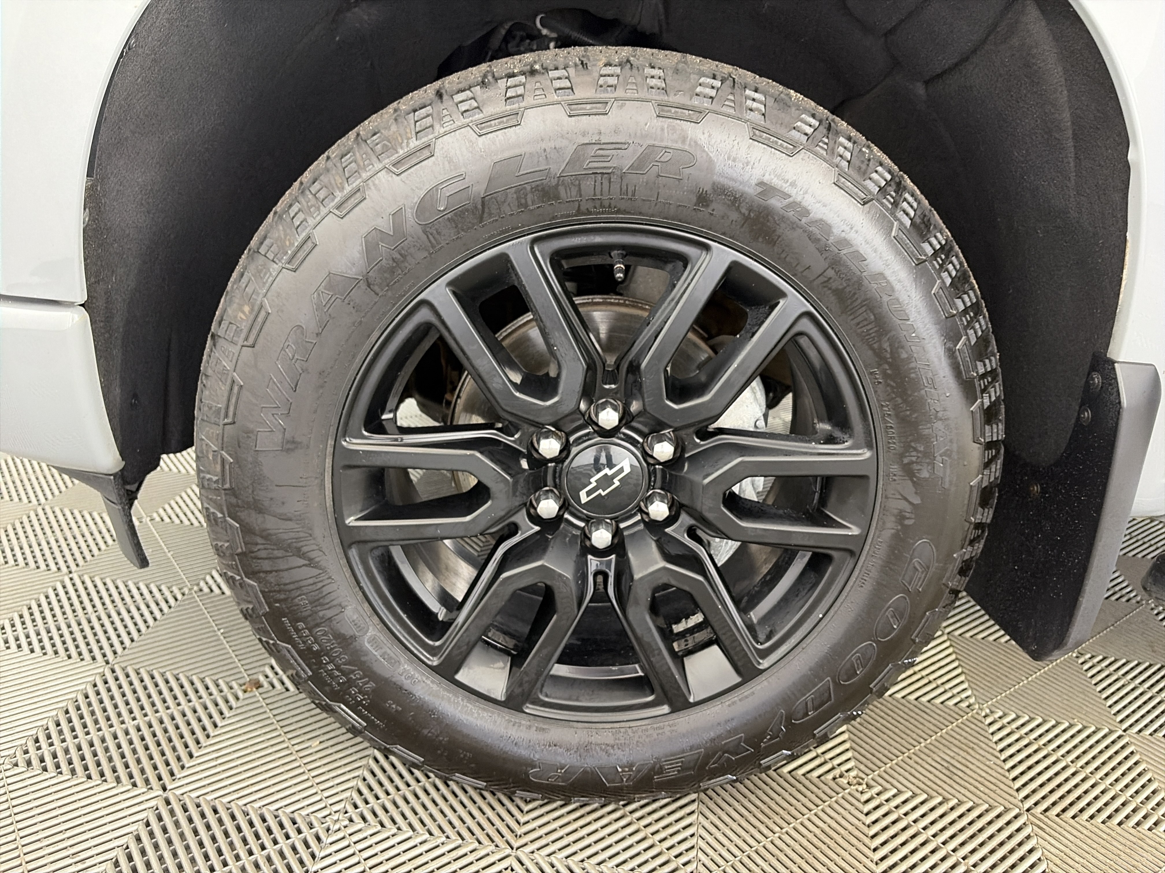 Certified 2024 Chevrolet Silverado 1500 RST w/ Z71 Off-Road Package AWD/4WD image 13