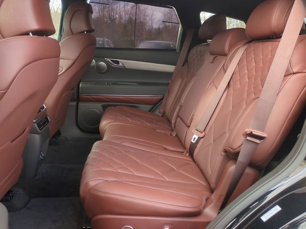 Used 2025 Genesis GV80 3.5T Prestige image 24