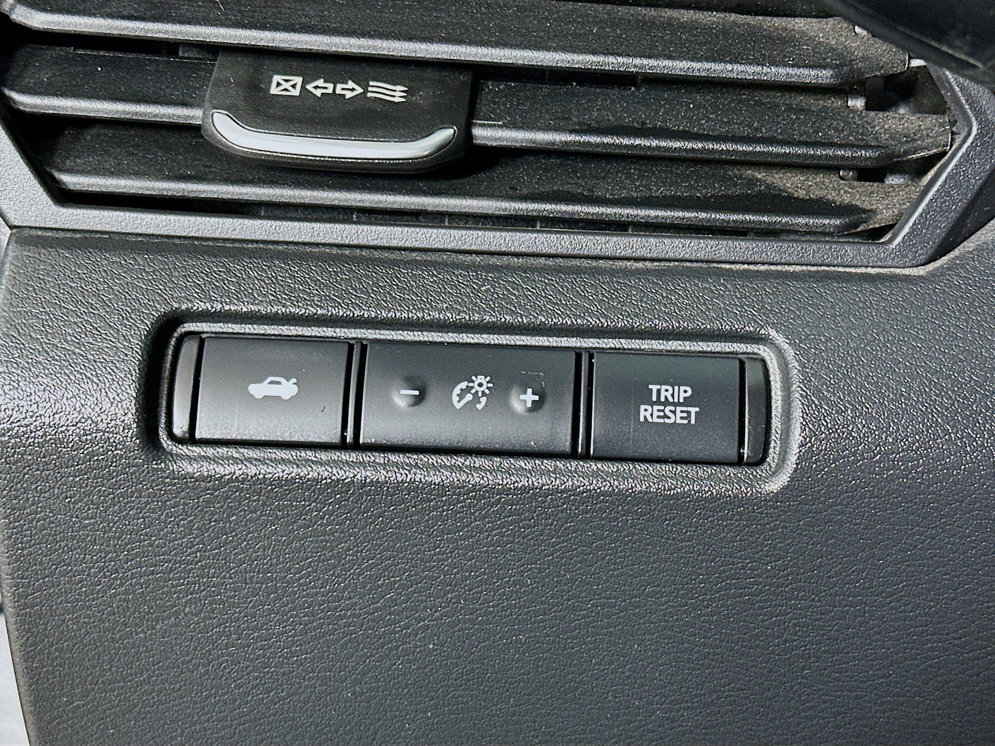 Used 2022 Nissan Altima 2.5 SV image 17