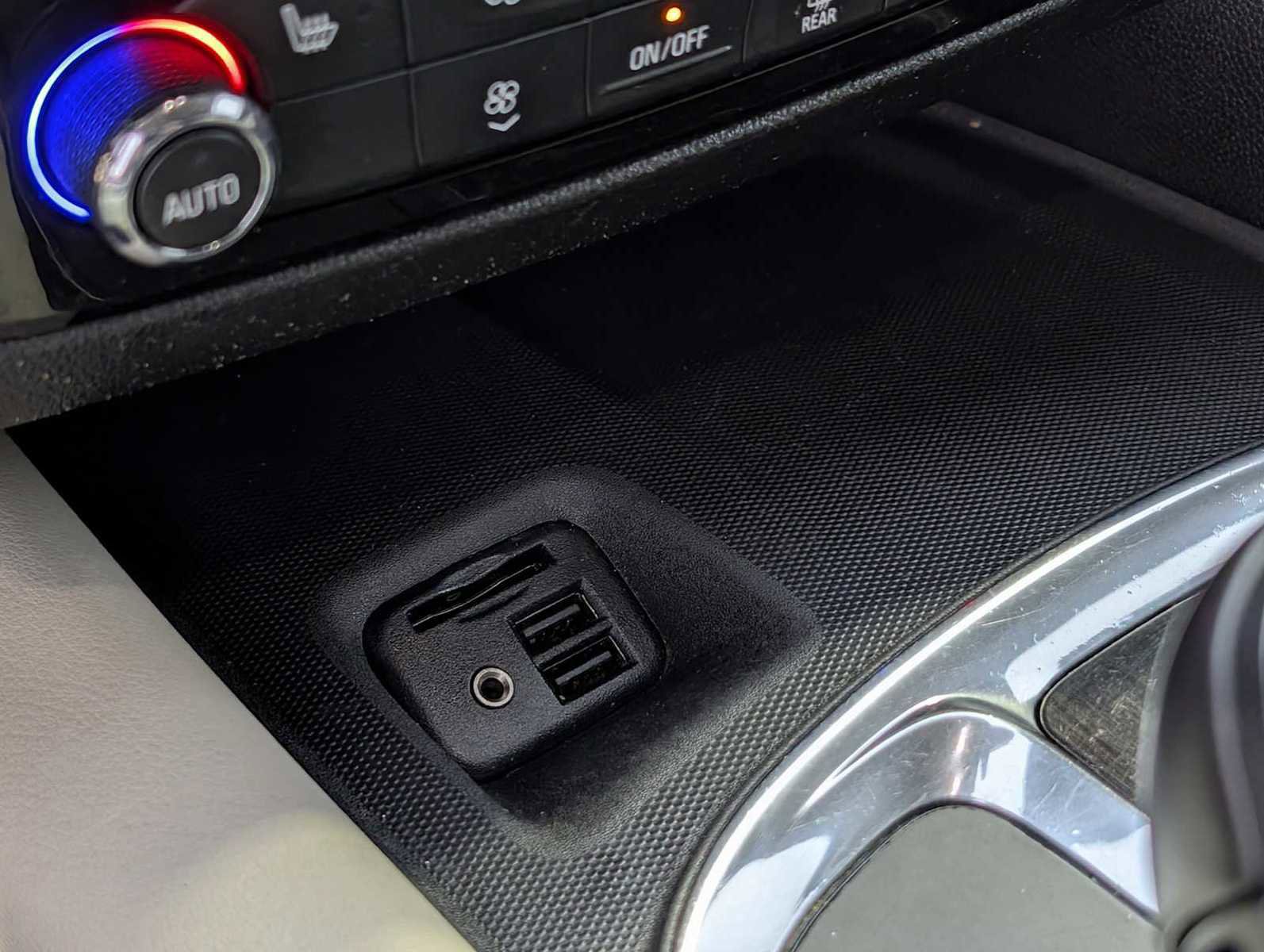 Used 2021 Buick Enclave Essence w/ LPO, Floor Liner Package image 22