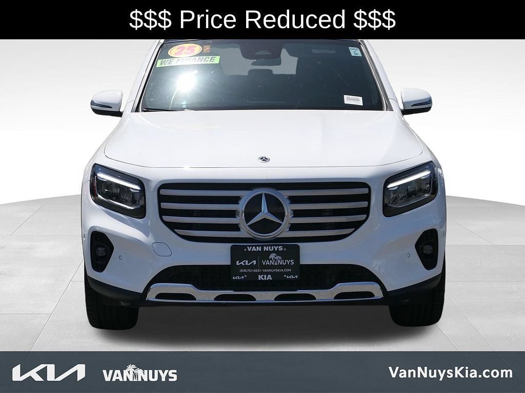 Used 2025 Mercedes-Benz GLB 250 4MATIC image 39