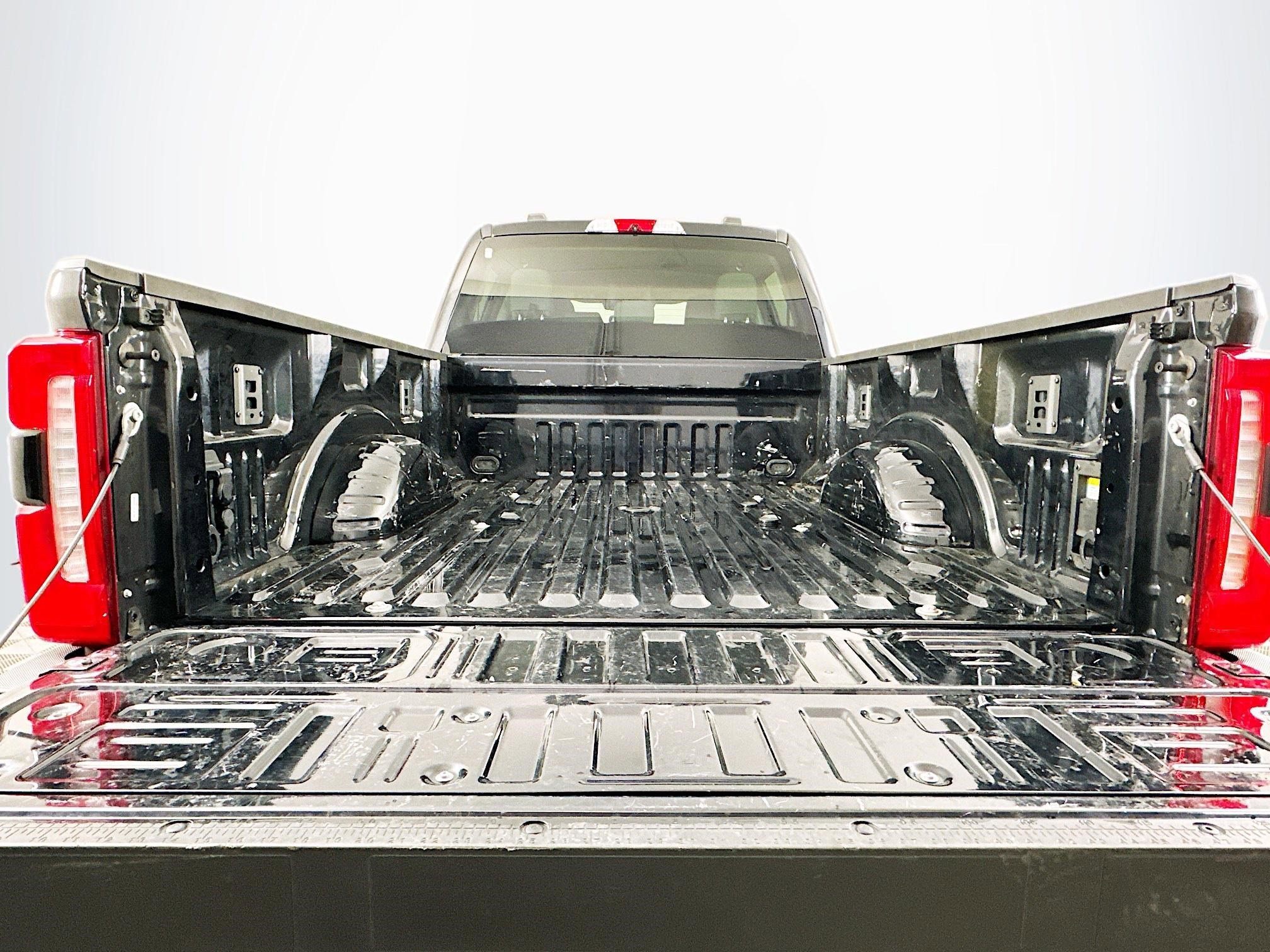 Used 2024 Ford F350 XLT w/ 360-Degree Camera Package image 29