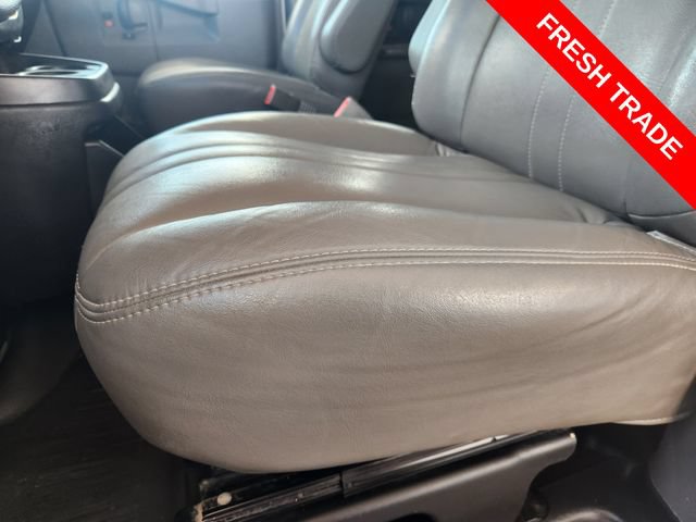Used 2025 Chevrolet Express 3500 LS RWD image 22