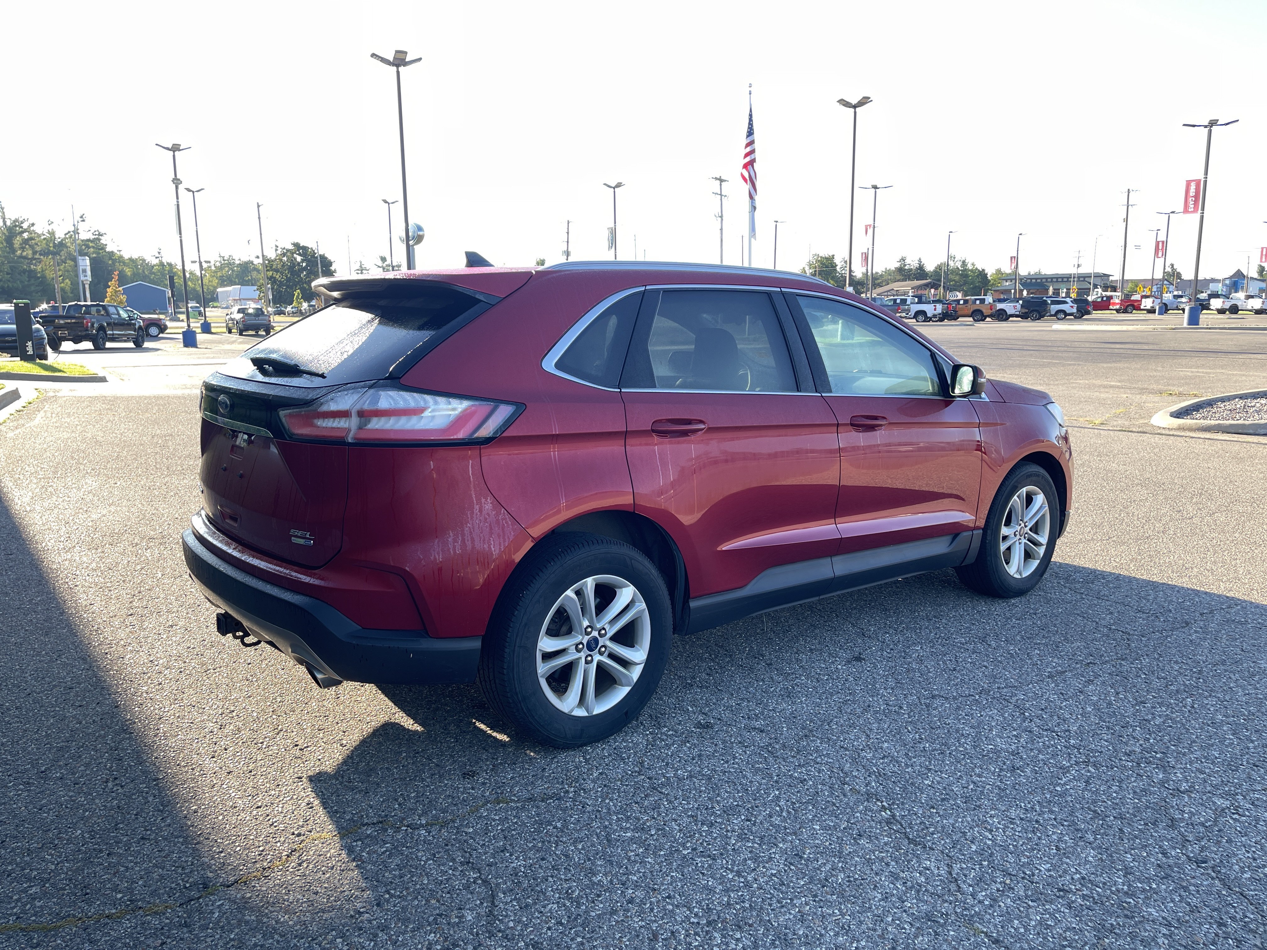 Used 2020 Ford Edge SEL w/ Convenience Package AWD/4WD image 4