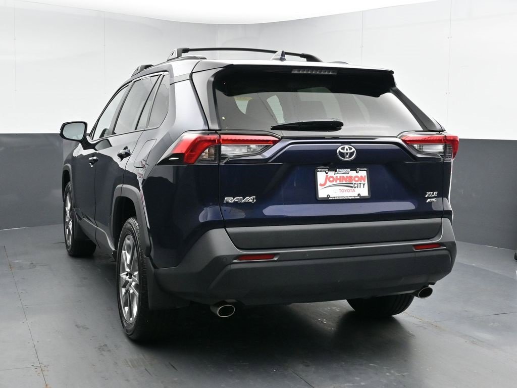 Used 2023 Toyota RAV4 XLE Premium image 6