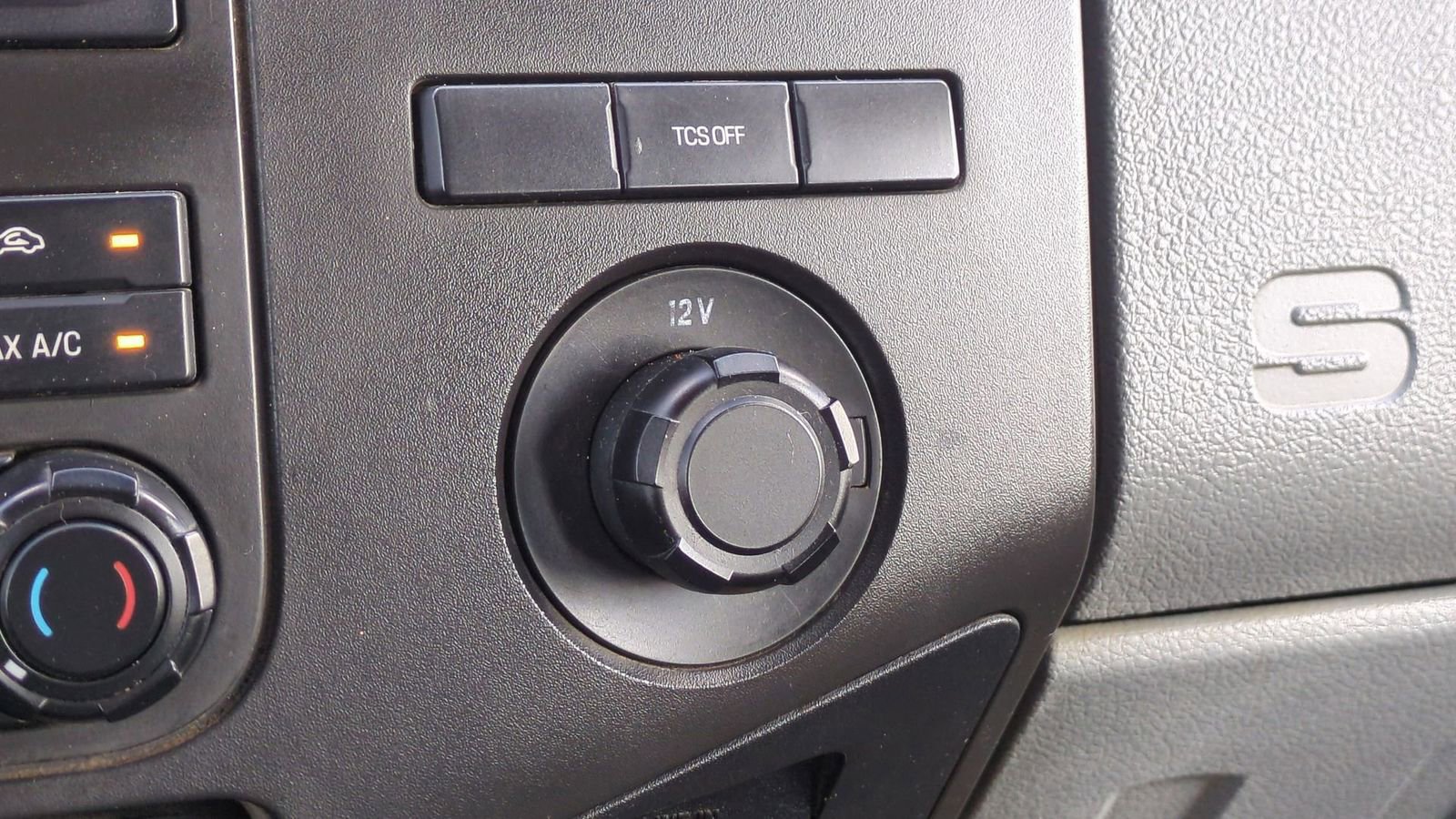 Used 2016 Ford F550 2WD Crew Cab Super Duty image 54