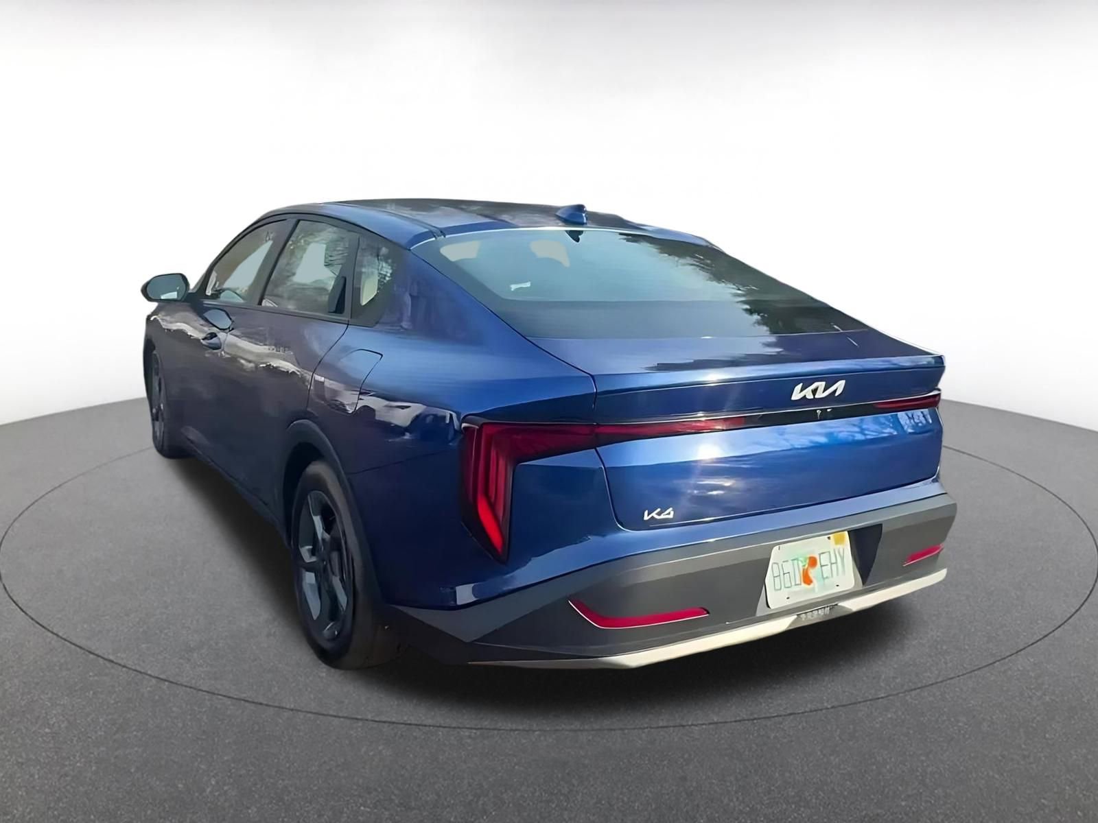 Used 2025 Kia K4 FWD image 11