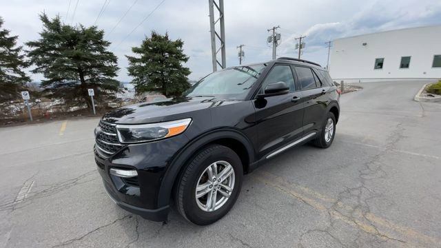 Used 2023 Ford Explorer XLT w/ Equipment Group 202A image 5