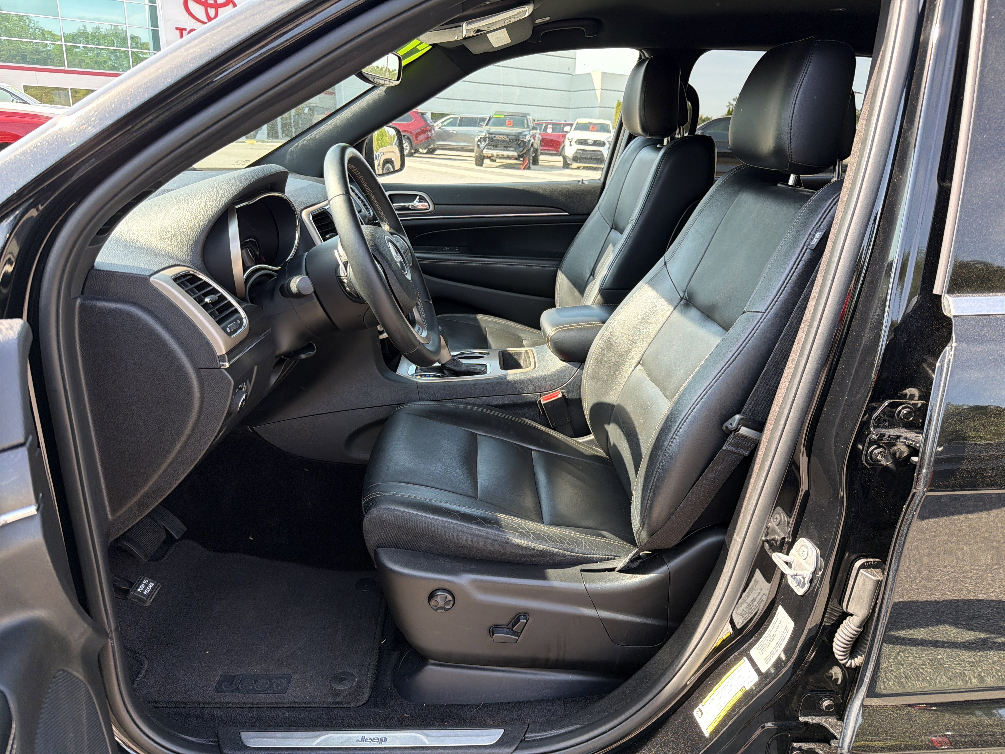Used 2017 Jeep Grand Cherokee Limited RWD image 19