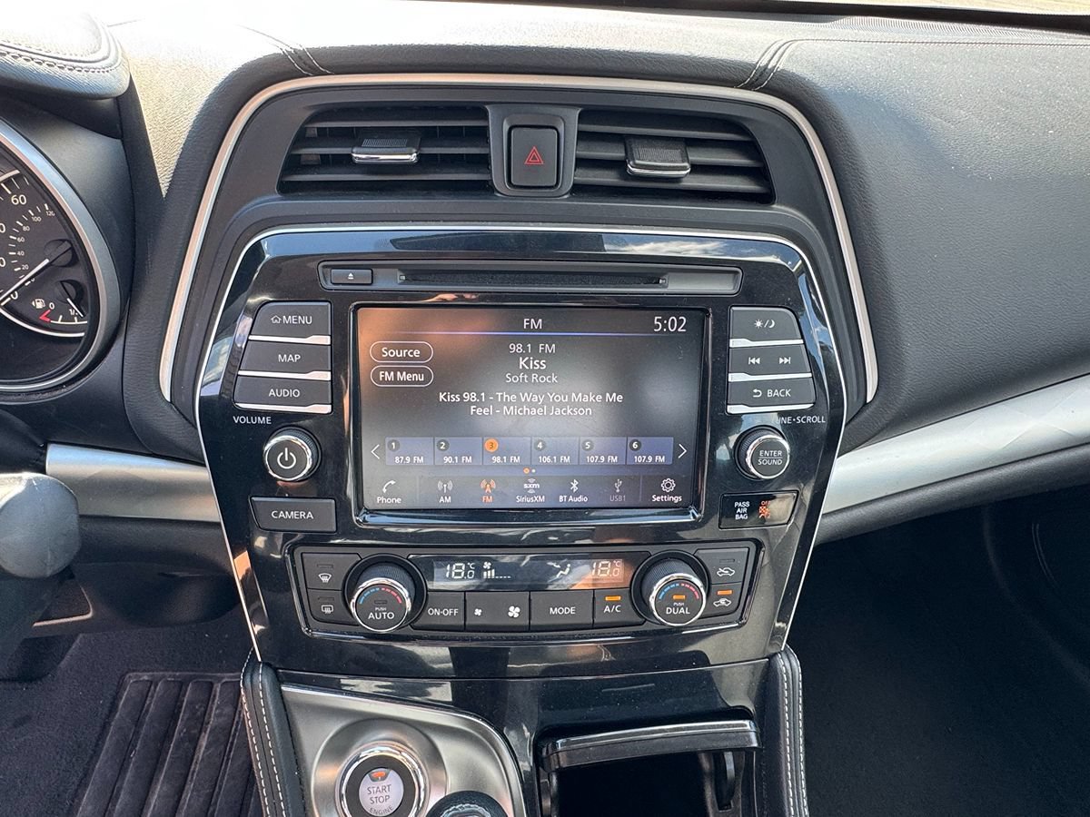 Used 2023 Nissan Maxima SL FWD image 16