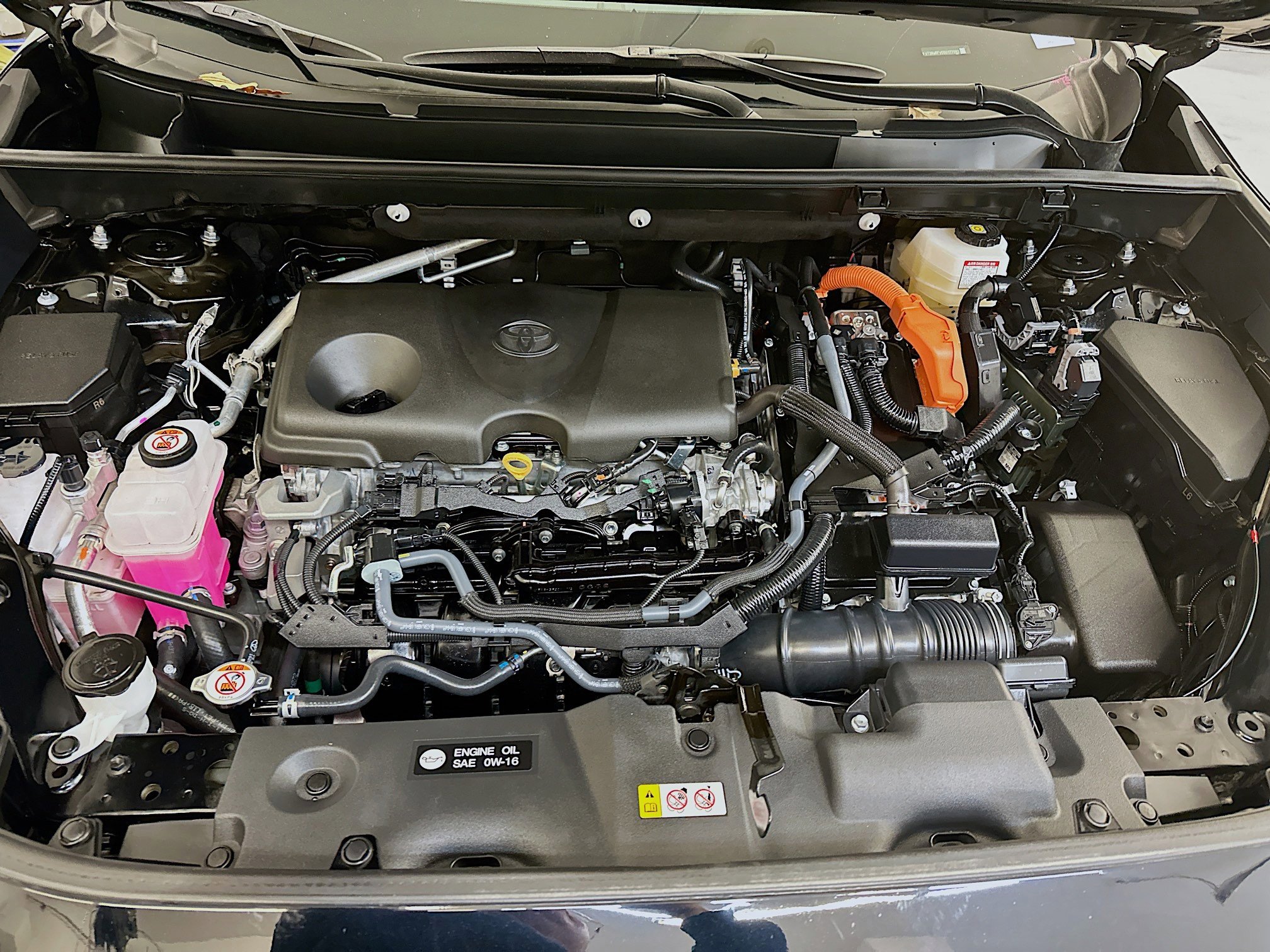 Used 2025 Toyota RAV4 XLE image 34