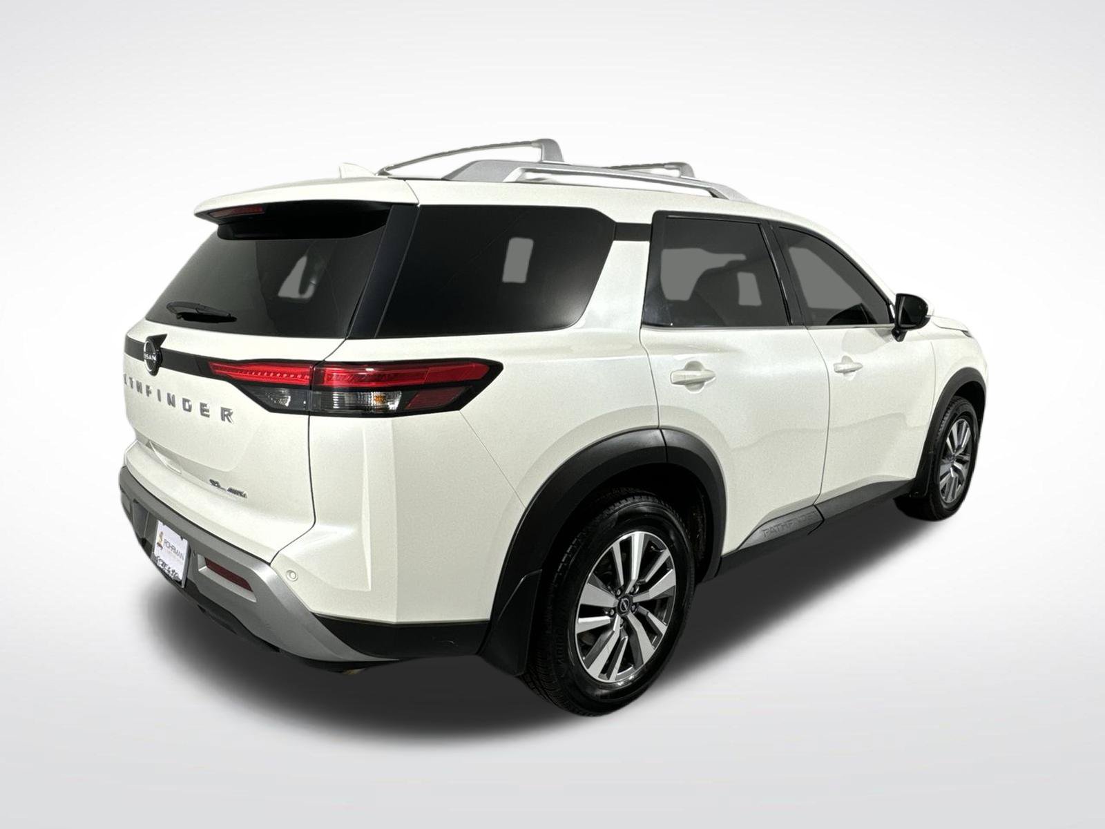 Used 2022 Nissan Pathfinder SL AWD/4WD image 39