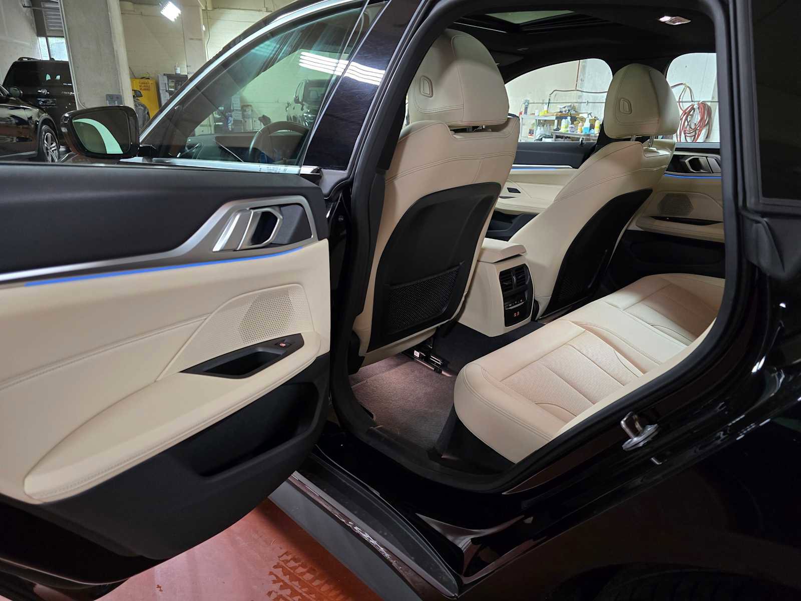 Used 2024 BMW i4 eDrive35 w/ Premium Package image 19