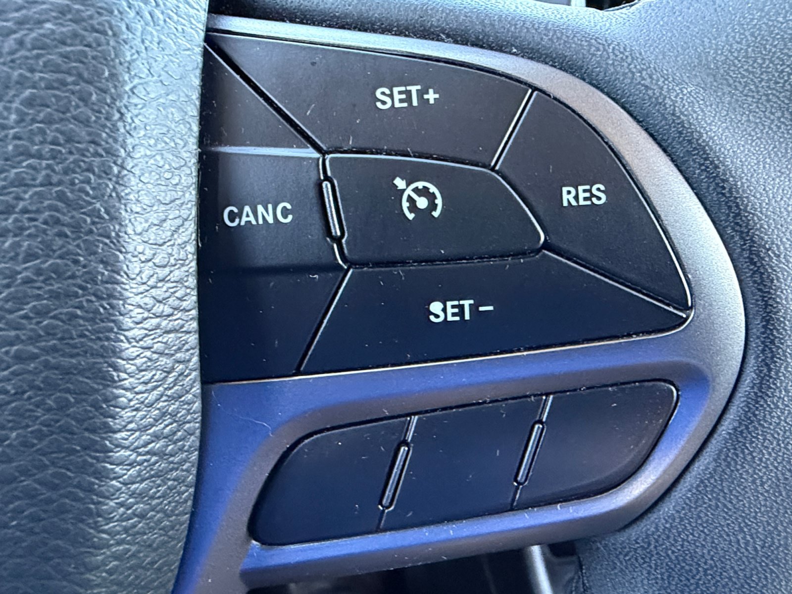 Used 2021 Jeep Cherokee Latitude Lux AWD/4WD image 27