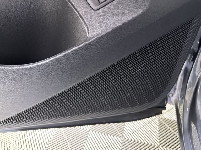 Used 2025 Volkswagen Atlas SE FWD image 25