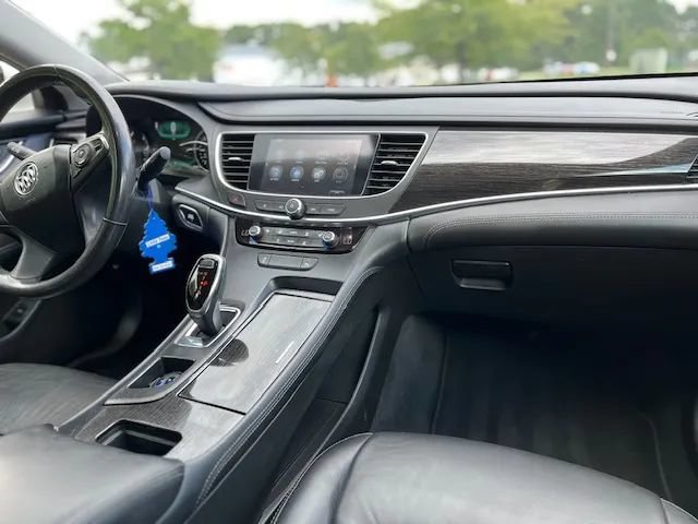 Used 2018 Buick LaCrosse Essence FWD image 14