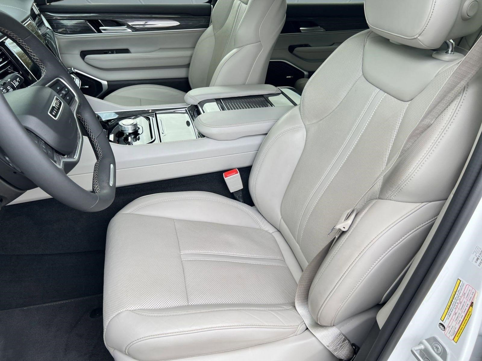 Used 2022 Jeep Wagoneer Series II image 5