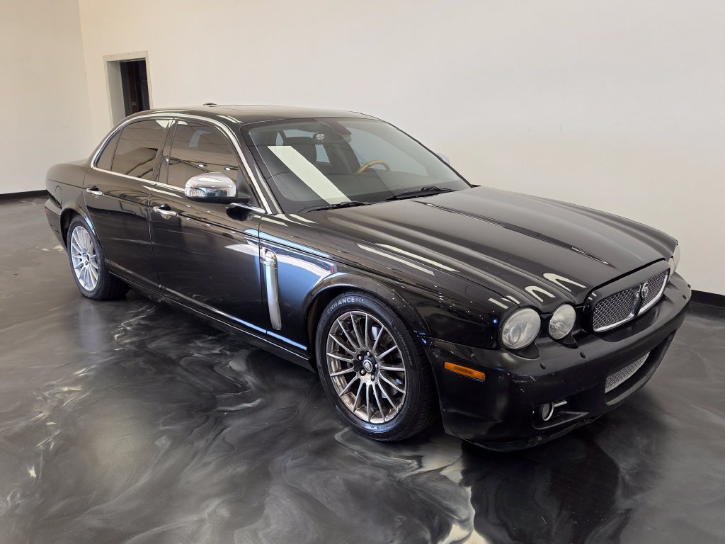 Used 2008 Jaguar XJ8 RWD image 25