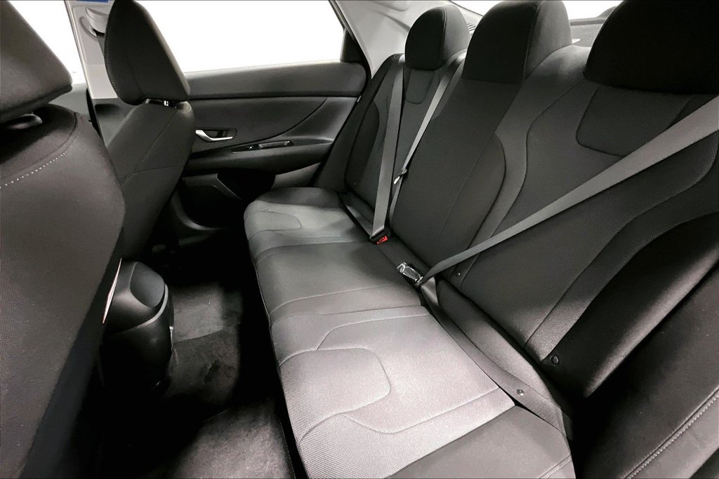 New 2026 Hyundai Elantra SE FWD image 17
