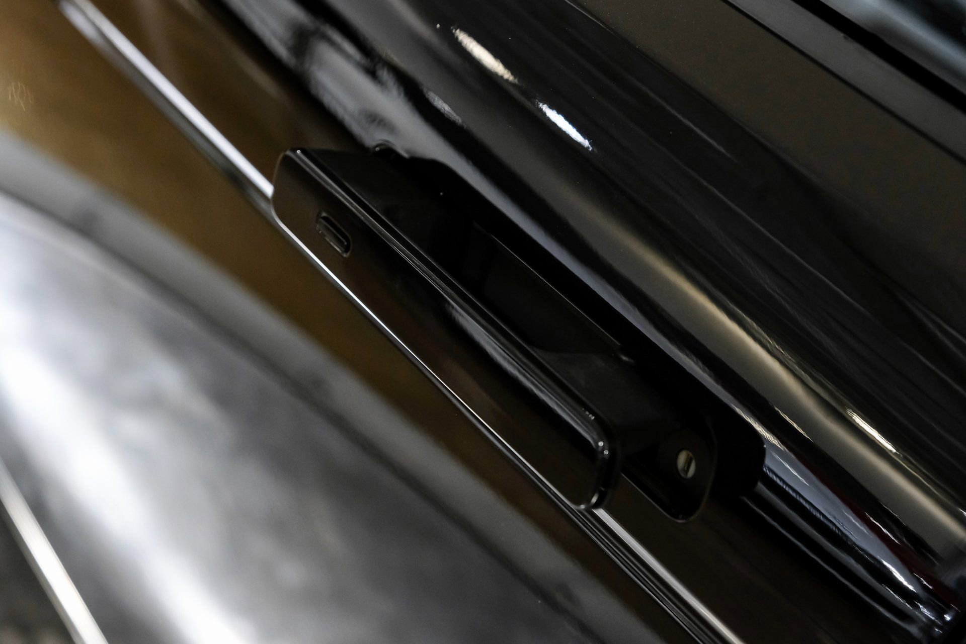 Used 2024 Land Rover Range Rover Evoque S image 39