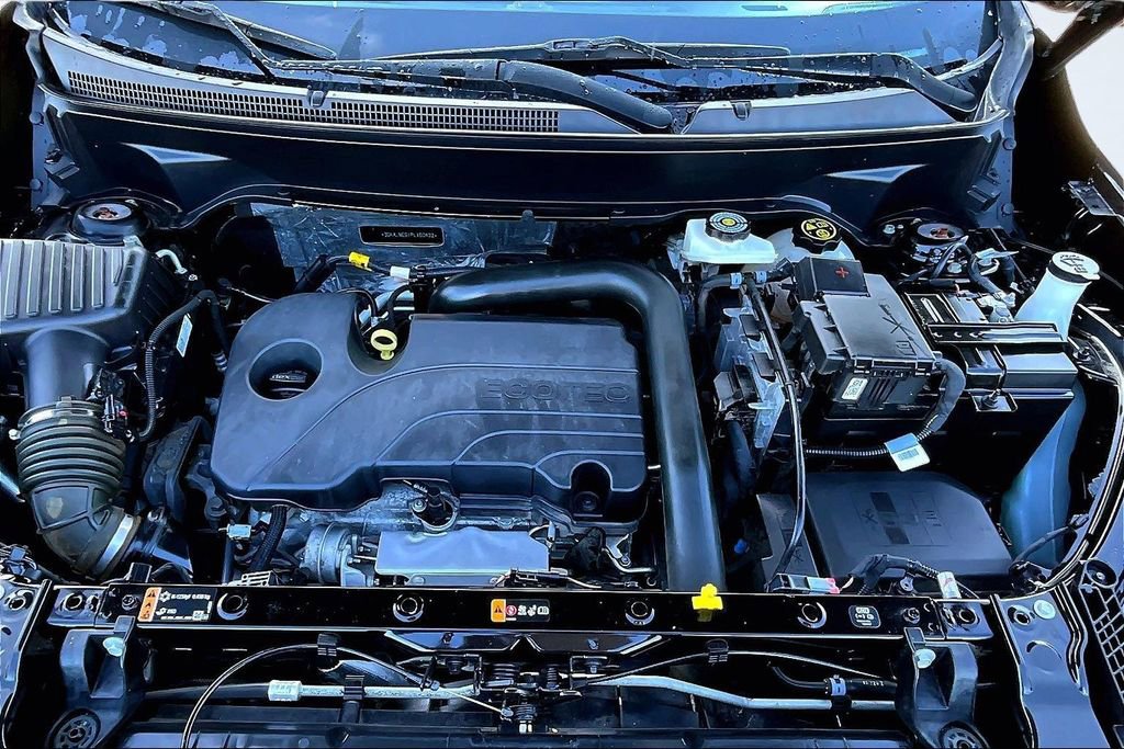 Used 2023 GMC Terrain SLE w/ Driver Convenience Package image 10