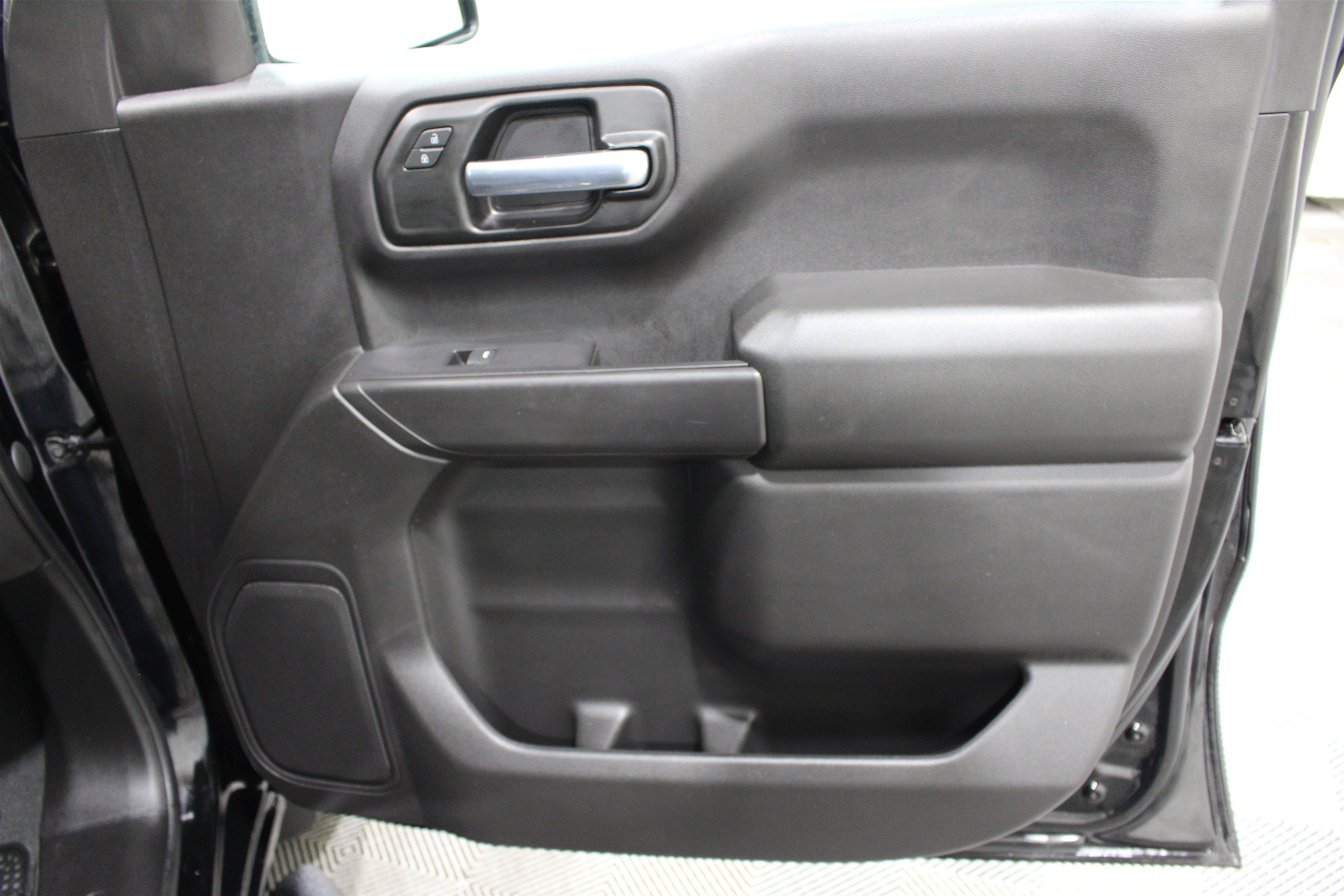 Used 2021 Chevrolet Silverado 1500 Custom AWD/4WD image 22