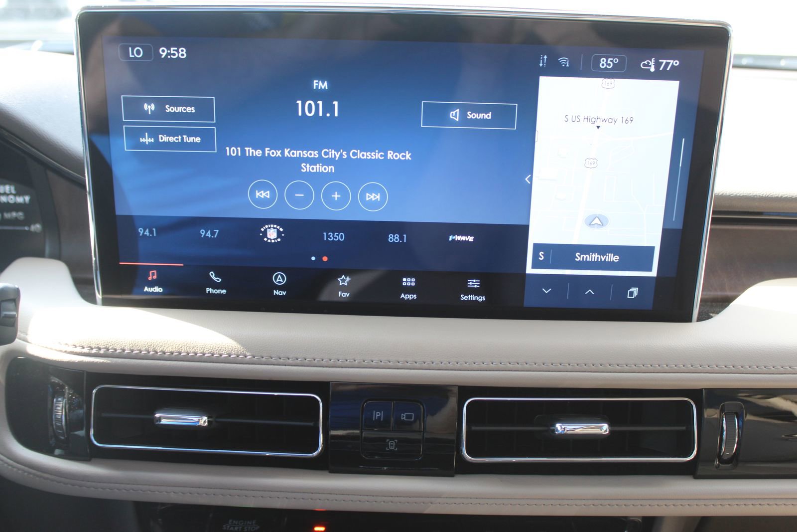Used 2023 Lincoln Nautilus Reserve w/ Monochromatic Package AWD/4WD image 36