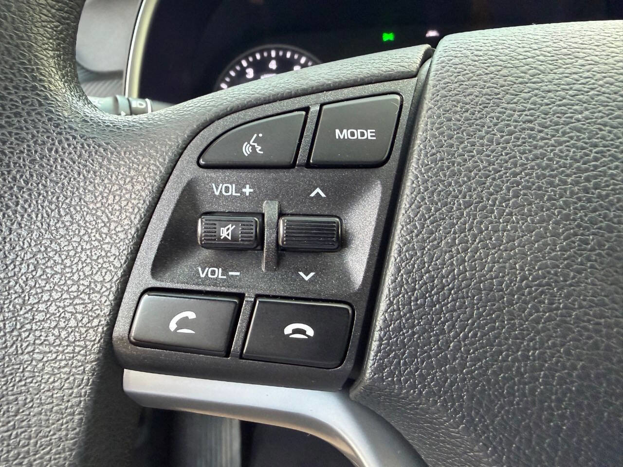 Used 2021 Hyundai Tucson SE w/ Cargo Package FWD image 13