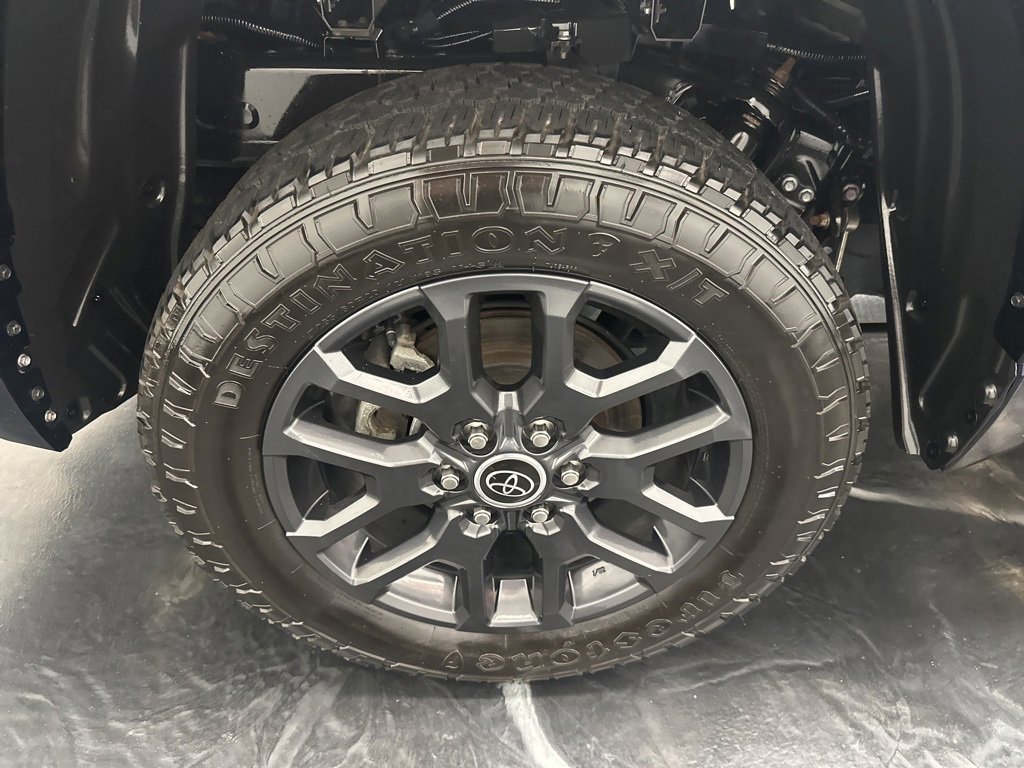 Used 2023 Toyota Tundra Platinum image 32