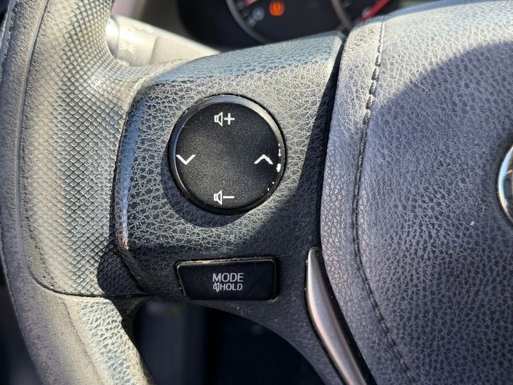Used 2016 Toyota RAV4 LE FWD image 13